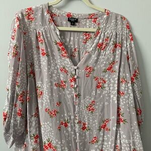 Torrid. Size 2. Harper blouse. Grey with floral pattern. Flattering fit.